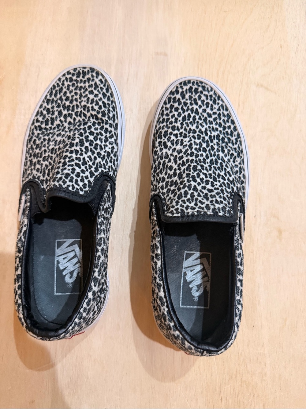 Vans Classic Slip-On Leopard Print Canvas Sneakers Women’s Size 6 EUC
